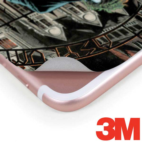 DC Comics The Joker Walking Dark Grounds Comic Art By Lee Bermejo iPhone 8 Plus Skin